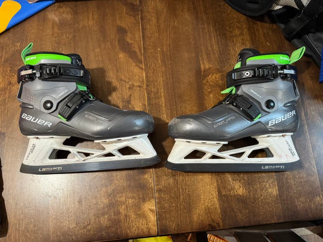 Used Intermediate Bauer Konekt HF2 Hockey Goalie Skates 4-4.5