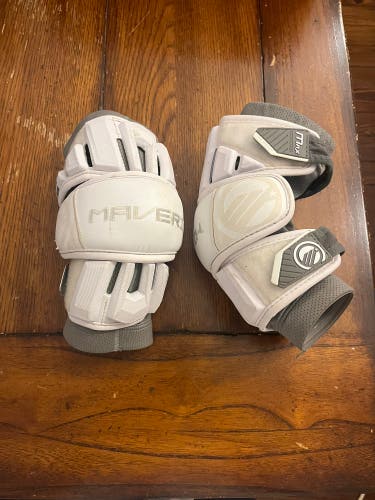 Maverick Max Elbow Pads