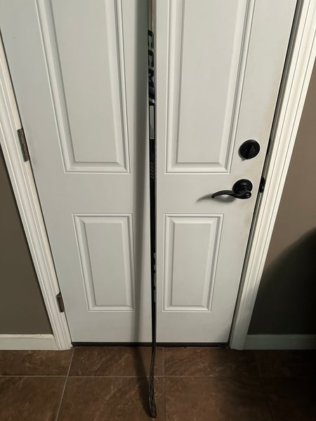 Used Senior CCM Right Handed P28 FT Ghost Hockey Stick