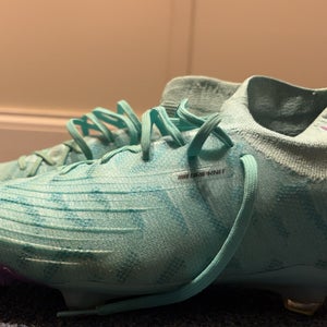 Nike Phantom Luna Elite Soccer Cleats