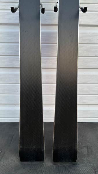 ROSSIGNOL ヒーローE14カーボン エリートカービングスキー板167cm ROSSIGNOL ヒーローE14カーボン エリートカービングスキー板167cm