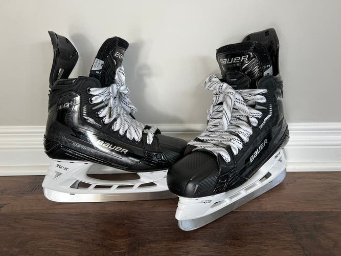 Used Intermediate Bauer Size 6 Supreme Mach Hockey Skates