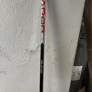 Bauer Vapor Hyperlite Senior Hockey Stick - P28 87 Flex