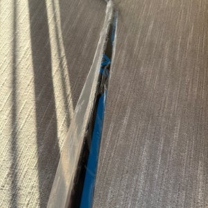 New Senior Bauer Right Handed P92M Nexus League Hockey Stick