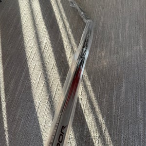 New Senior Bauer Right Handed P28 Vapor Team Hockey Stick