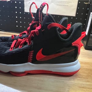 Nike Lebron Witness 5 Men’s Size 9.0 (W 10.0)