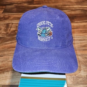 Vintage Charolette Hornets 1990s Sports Specialties NBA Plain Logo Hat Strapback