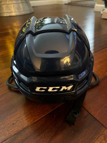 Used Medium CCM  Tacks 910 Helmet