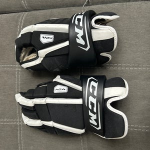 Used  CCM 15" Vector Gloves