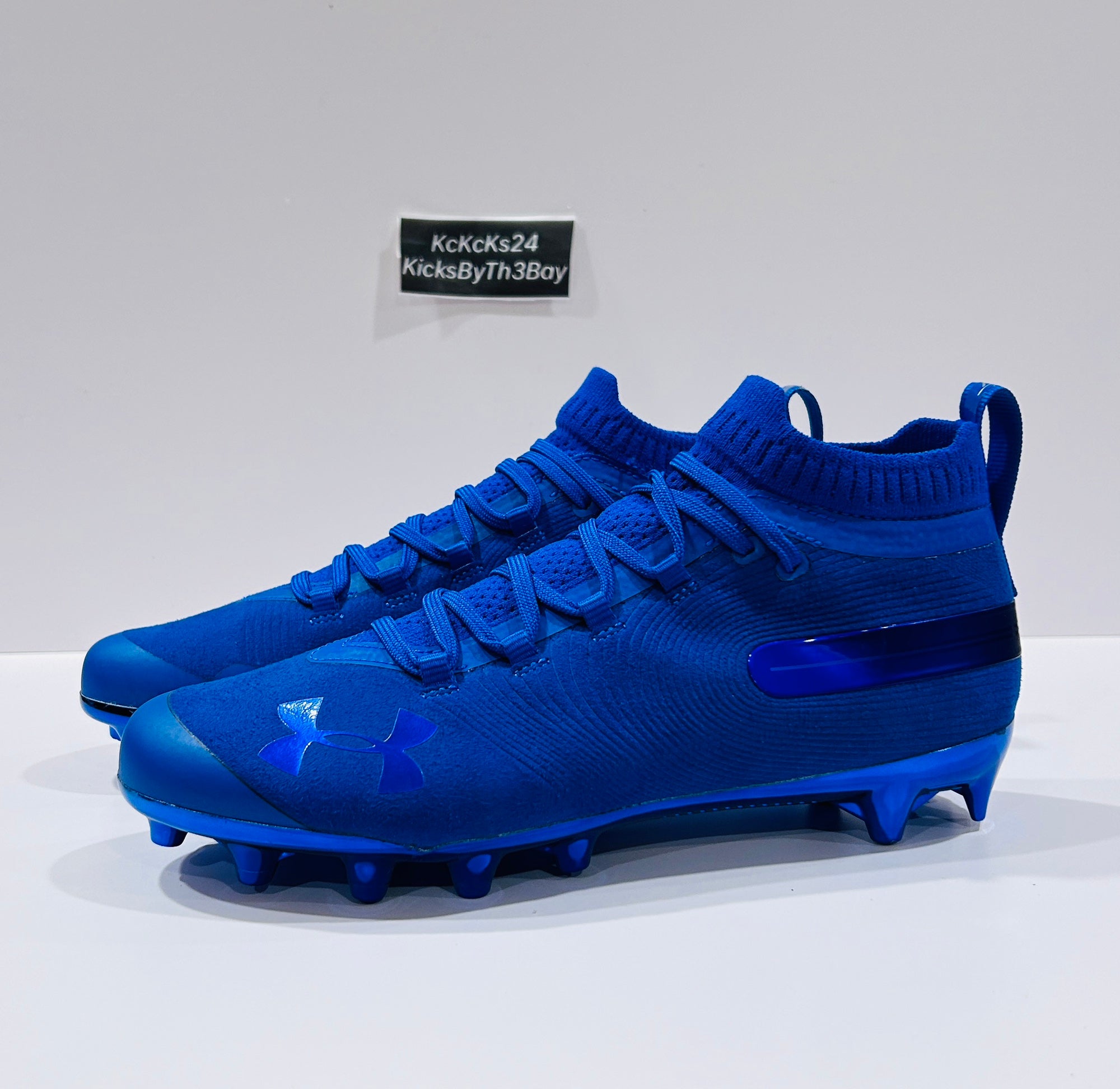 mens size 9 football cleats