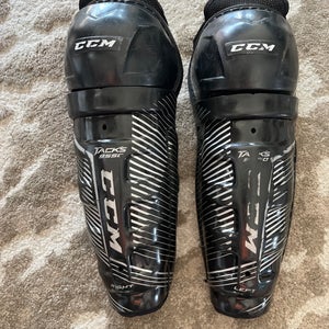 CCM Tacks 9550 shin Pads -size 10