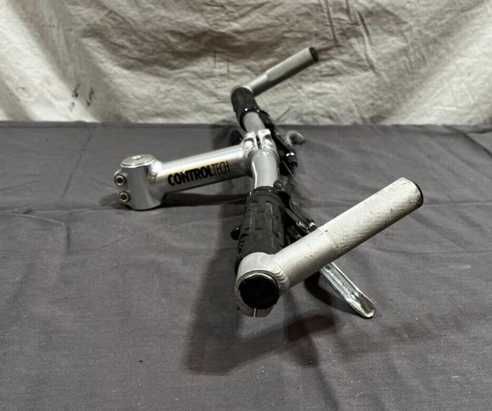Shimano Deore LX ST-M567 3x8 Brake/Shifters 560mm Bar