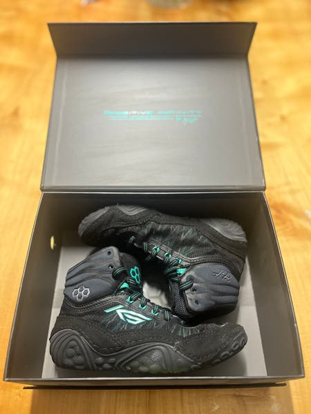 Rudis Kyle Snyder Infinity Wrestling Shoes Sz. 2  display picture 2