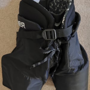Bauer X Senior Medium Hockey Pants - 2024 Model