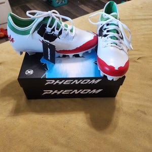 New Size 6.0 (Women's 7.0) Men's Low Top Molded Football Cleats