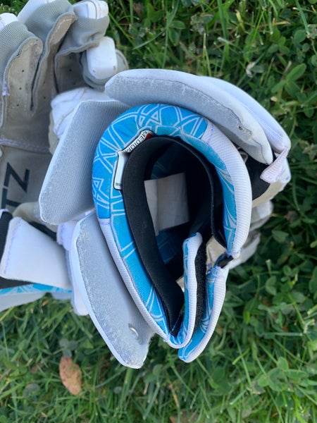 Used STX Surgeon LTZ Lacrosse Gloves | Medium