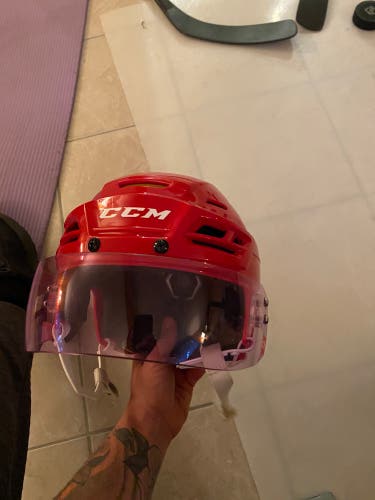 Medium Ccm 310 Tacks Helmet " Red Wings " Pro Stock