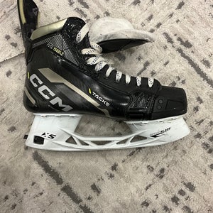 Used 2023 CCM Regular Width   8 Tacks AS580 Hockey Skates