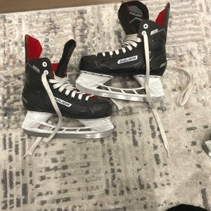 Used Senior Bauer Regular Width   5 Ns Hockey Skates