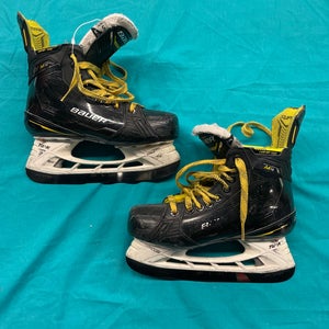 Used Intermediate Bauer Supreme M4 Hockey Skates Size 5