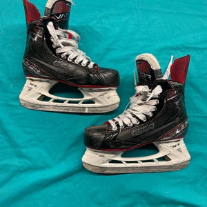 Used Intermediate Bauer Vapor X2.7 Hockey Skates Regular Width 6.5