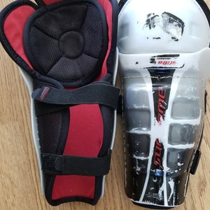 Used Junior Bauer Supreme 10 9" Shin Pads