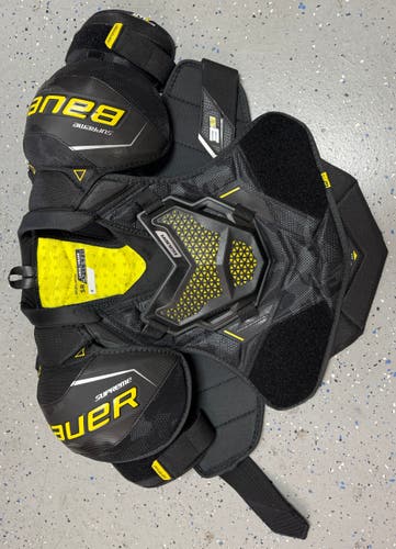 New Large Senior Bauer Supreme 3S Shoulder Pads