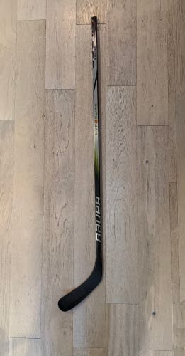 Used Senior Bauer Right Handed P92  Vapor Hyperlite 2 Hockey Stick