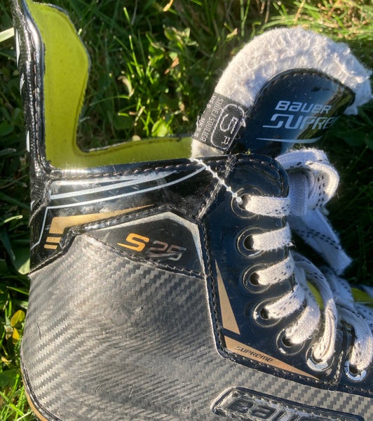 Used Intermediate Bauer Supreme S25 Hockey Skates | Size 5