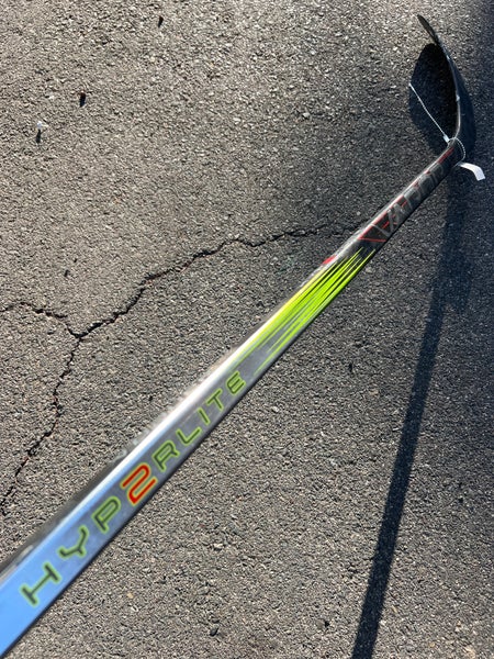 Used Intermediate Bauer Vapor Hyperlite 2 Hockey Stick Right Handed P92