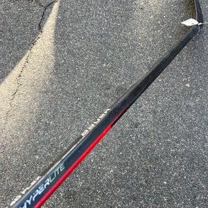 Used Junior Bauer Vapor Hyperlite Hockey Stick Right Handed P92