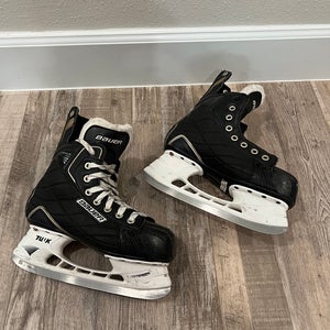 Used Intermediate Bauer Nexus 400 Hockey Skates Narrow Width Size 5