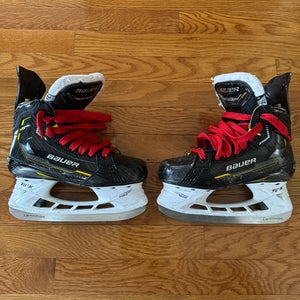 Bauer M5 Pro size 2.5 hockey skates