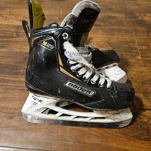 Used Senior Bauer Supreme S29 Hockey Skates Regular Width