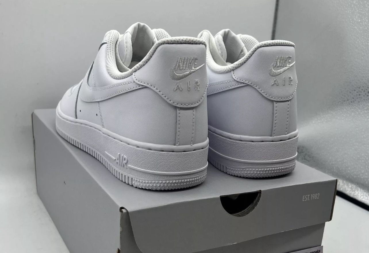 can i put my air force ones in the washer