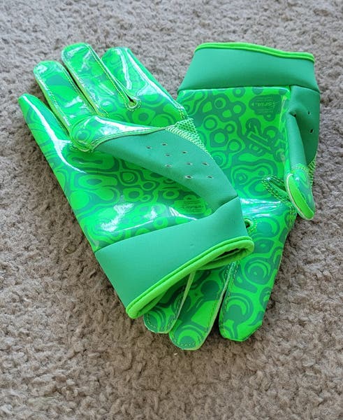 Nike Youth Size M Vapor Jet 8.0 Energy Swag Green Football