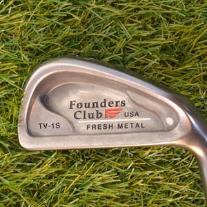 Founders Club	TV-1S White Dot	2 Iron	RH	39.5"	Steel	Stiff	New Grip