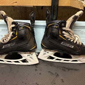 Used Senior Bauer Extra Wide Width 8.5 EE Supreme 2S Hockey Skates