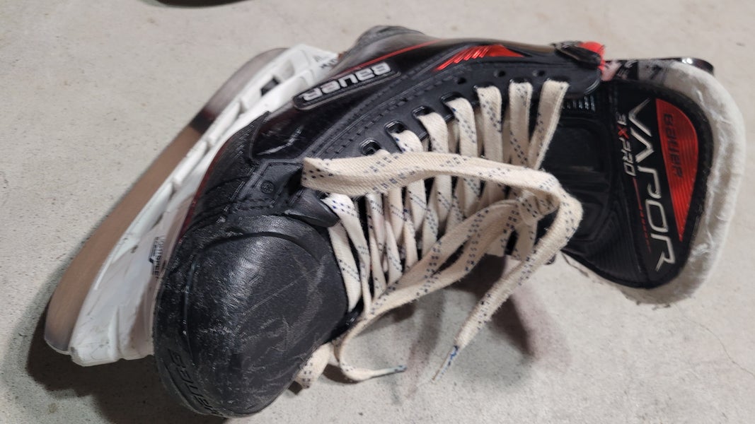 Used Intermediate Bauer Vapor 3X Pro Hockey Skates Regular Width Size 4.5