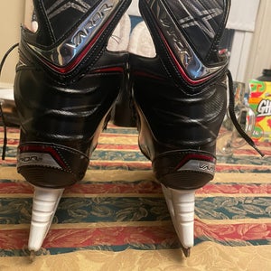 Used Senior Bauer Regular Width  7.5 Vapor X600 Hockey Skates