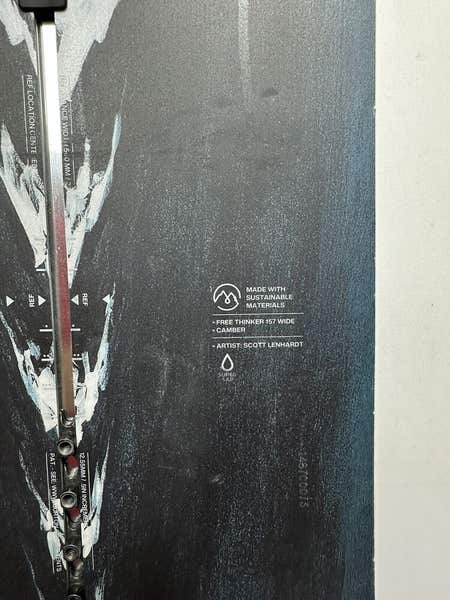 2281 Burton Men's Free Thinker Snowboard 157 cm