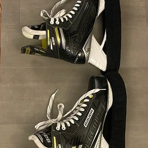 Used Senior Bauer 10 Supreme S35 Hockey Skates