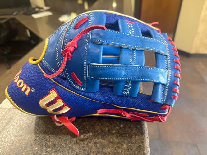 Used *** Like New *** 2023 12.5" A2K Mookie Betts Baseball Glove