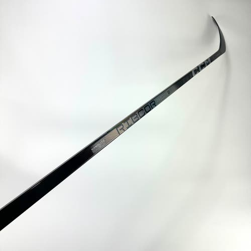 New Right CCM Ribcore Trigger 8 Pro | 85 Flex P90M Curve Grip | Barton L222