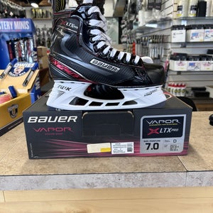 New Intermediate Bauer Vapor X LTX Pro Hockey Skates Regular Width Size 4