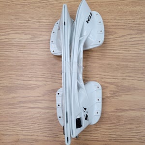 NEW! Size 304 CCM SB XS Hockey Skate Holders