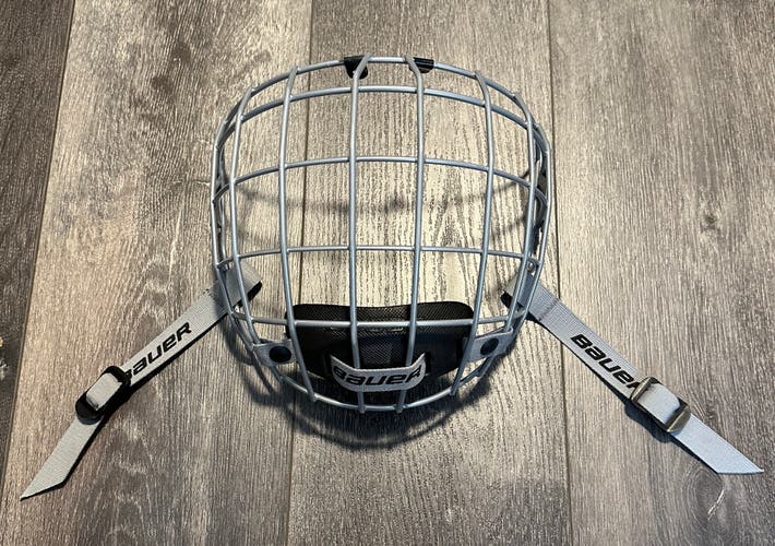 Bauer FM5100 True Vision Facemask M Gray Medium Ice Hockey Face Mask Cage