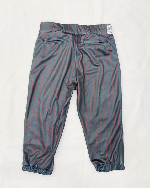 Under Armour Showtime Knicker Softball Pant Women's S Grey Red Pinstripe UJSPSKW