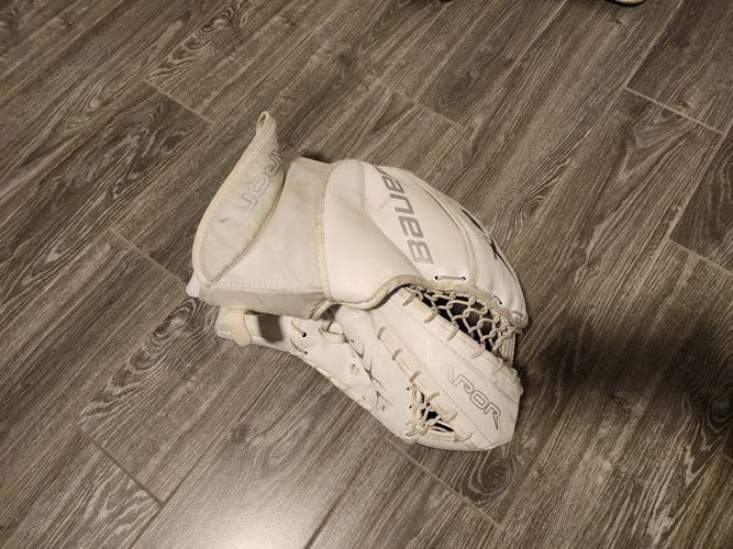 Bauer X40 glove and blocker set