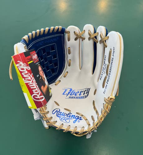 New 2025 Rawlings Right Hand Throw Liberty Advanced Softball Glove 12"
